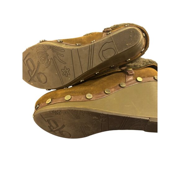 OTBT Arvin Suede Wedge Ankle Boots With Faux Fur Cuffs & Stud Accents - Picture 6 of 14